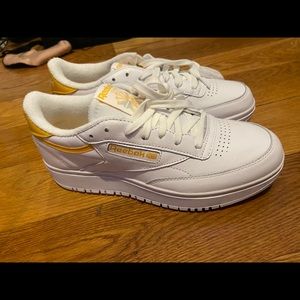 Reebok club C double sneakers in yellow